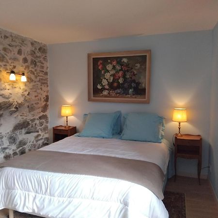 Sundrenched Relais De Poste In Serdinya Exterior photo