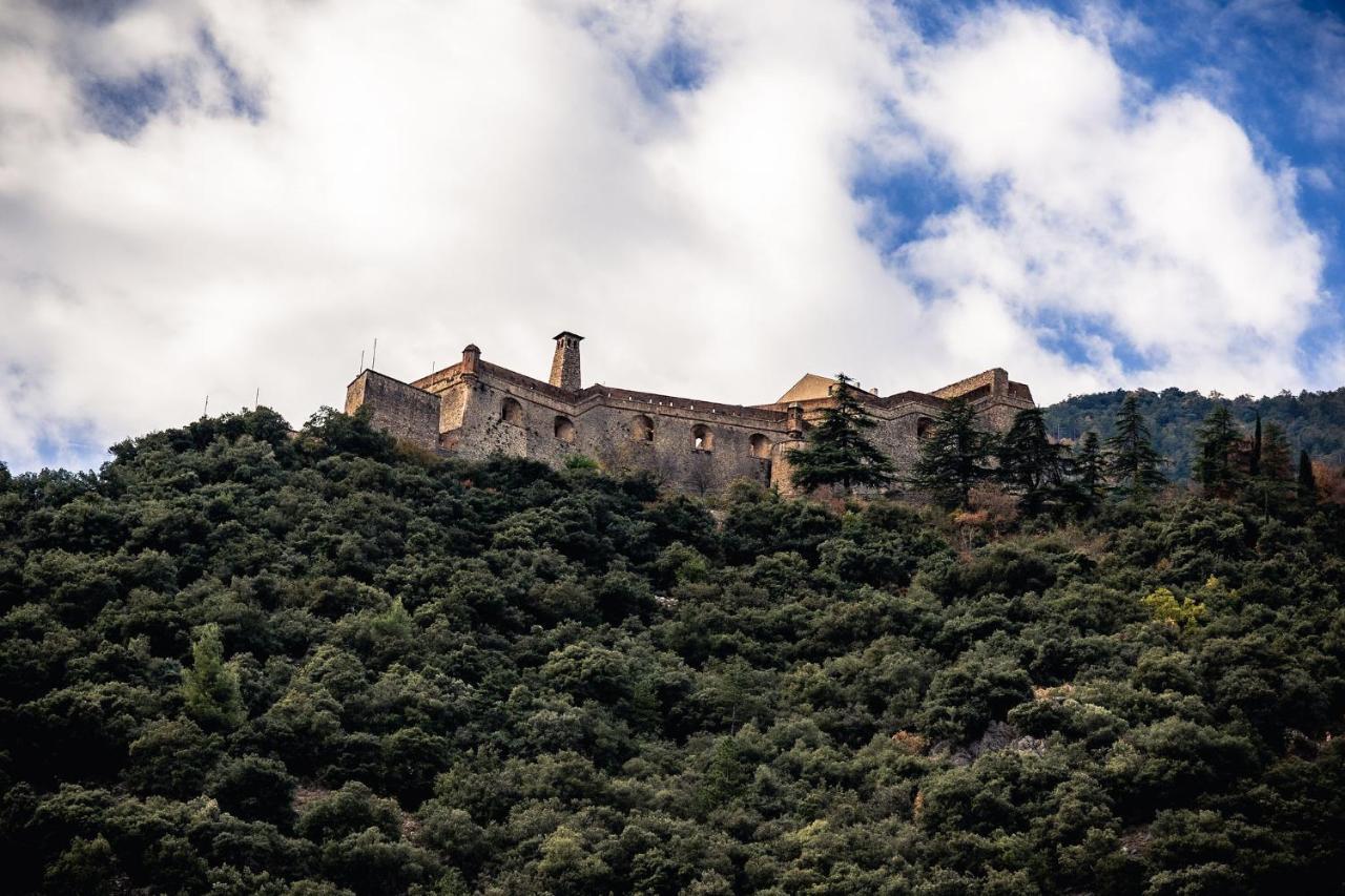 Sundrenched Relais De Poste In Serdinya Exterior photo